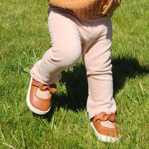Carter's size 3 velcro sneaker shoe